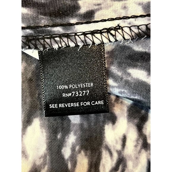 Simply Vera Vera Wang Womens Asymmetrical Blouse Top Abstract Black White SZ XS - Picture 6 of 7